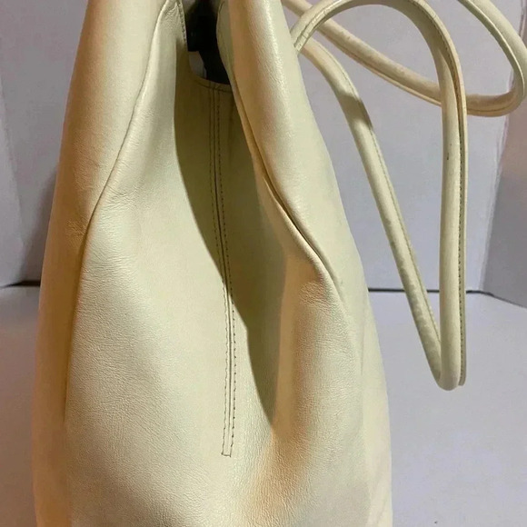 Furla beige leather satchel handbag - Picture 3 of 13